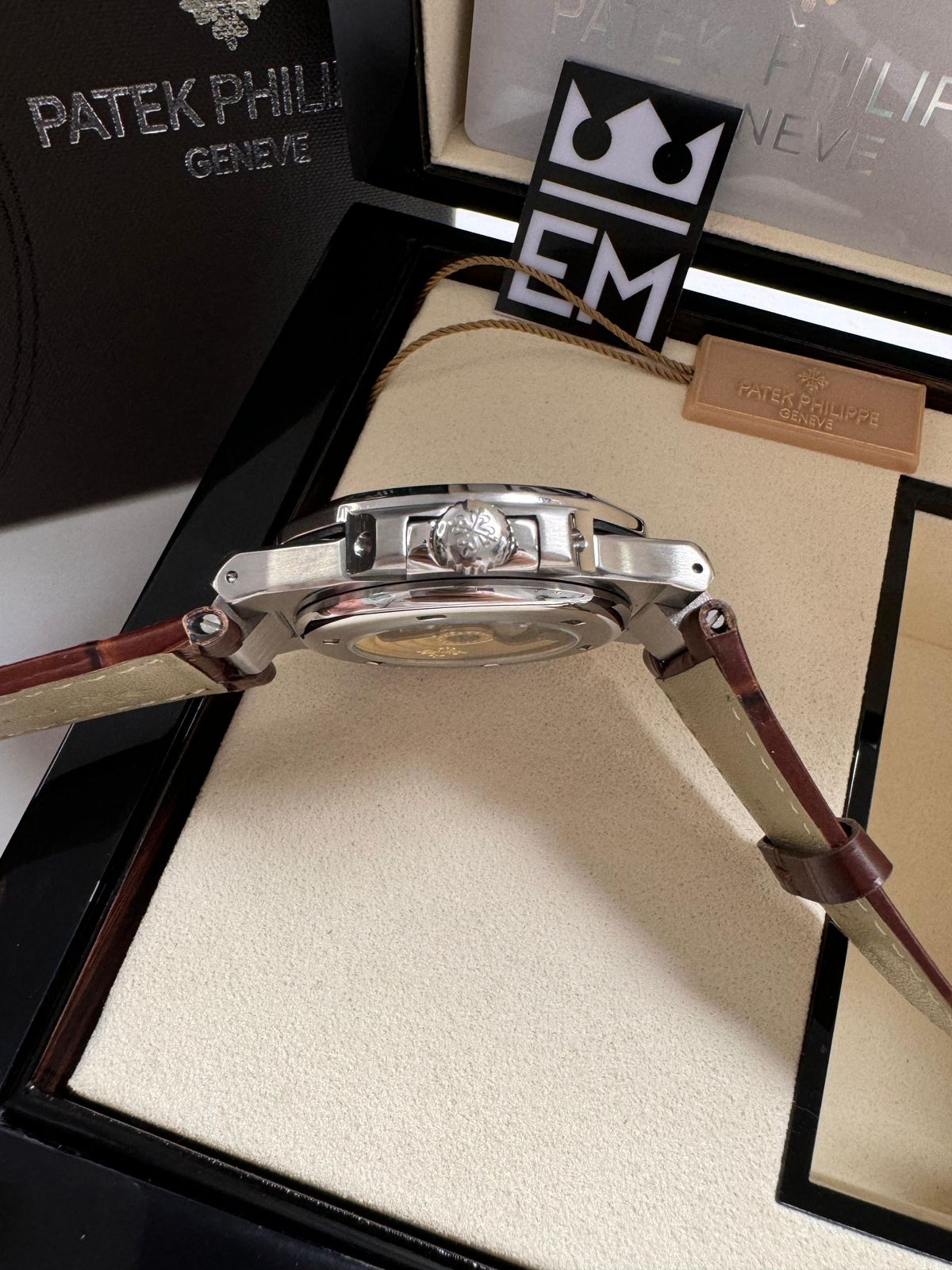 Patek Philippe Nautilus Couro