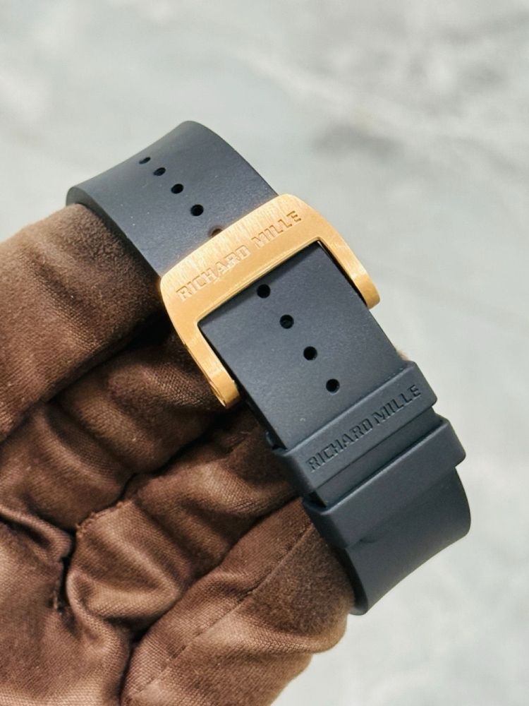 Richard Mille RM 72-01 RG BLACK CREAMIC