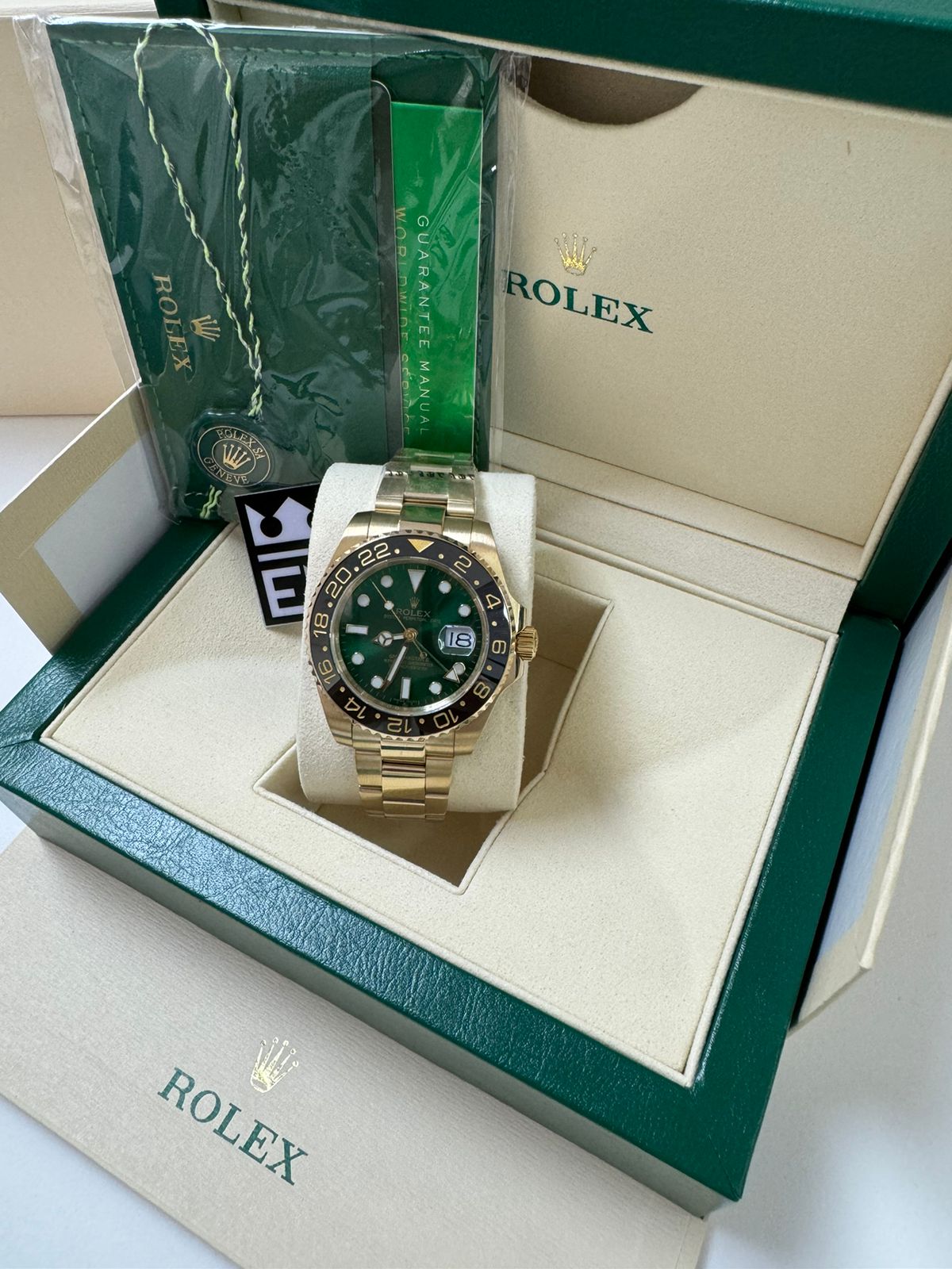 Rolex GMT-Master II / Gold Green